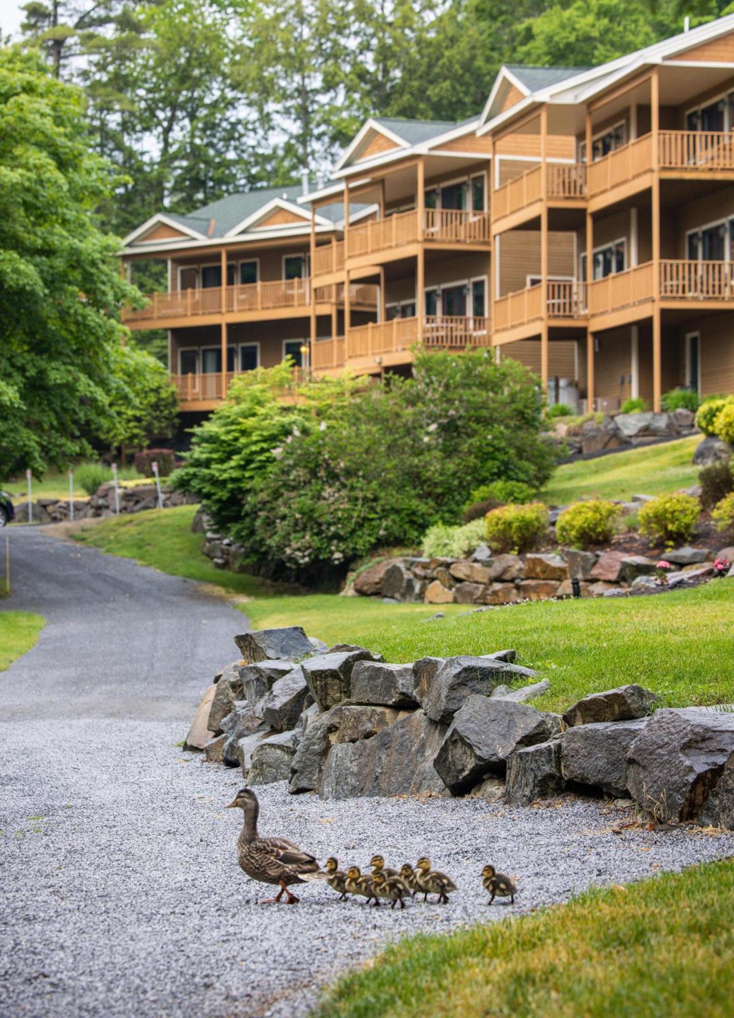 Sun Castle Resort Lake George Esterno foto