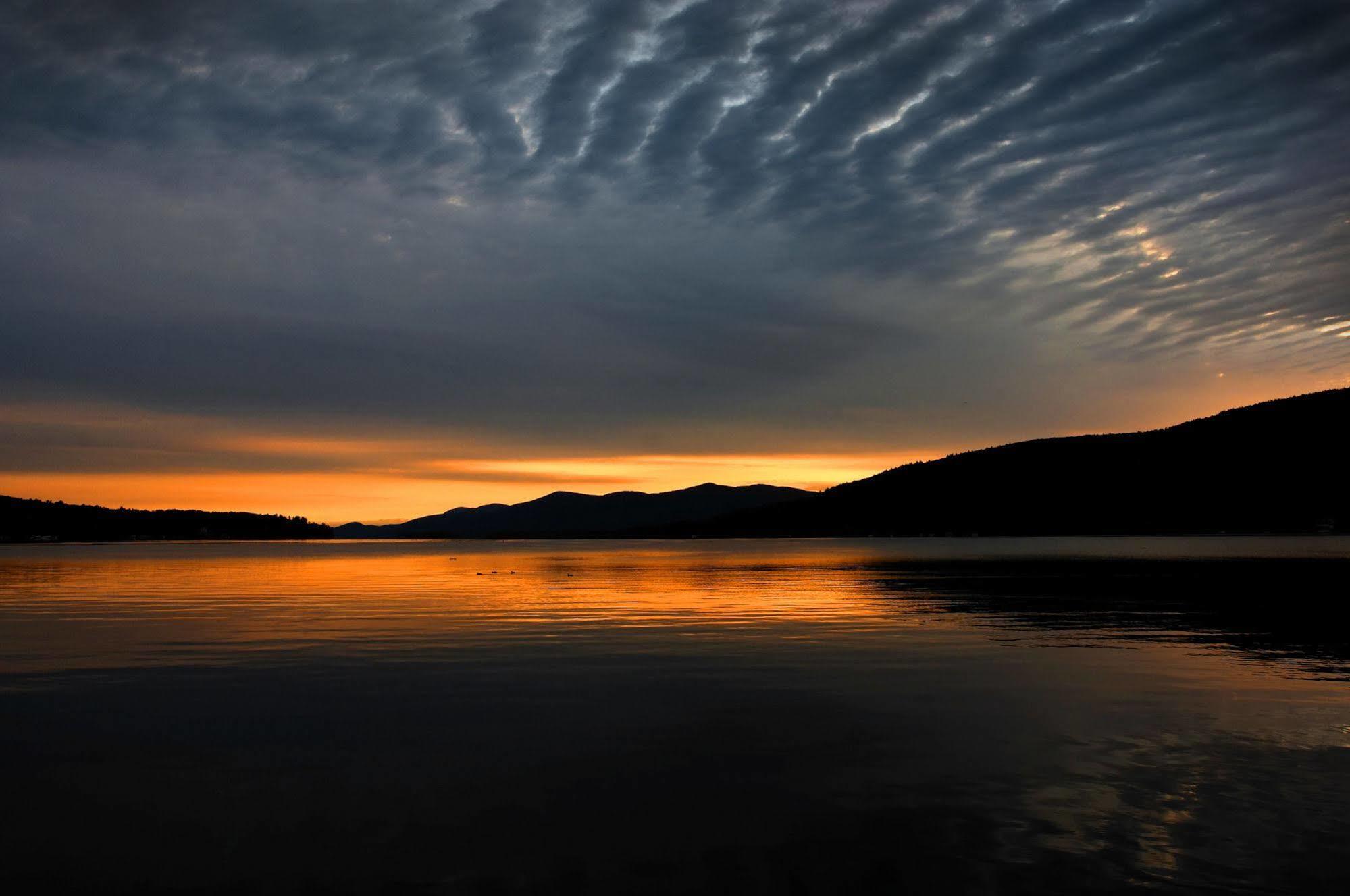 Sun Castle Resort Lake George Esterno foto